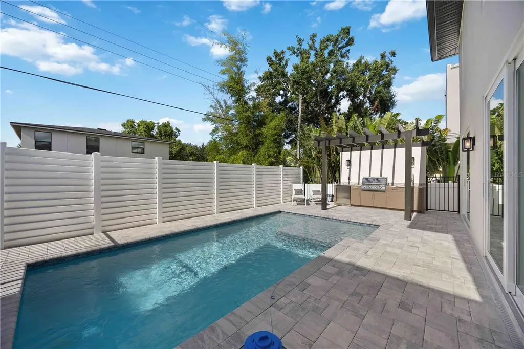 2590 Floyd Street Sarasota FL 34239