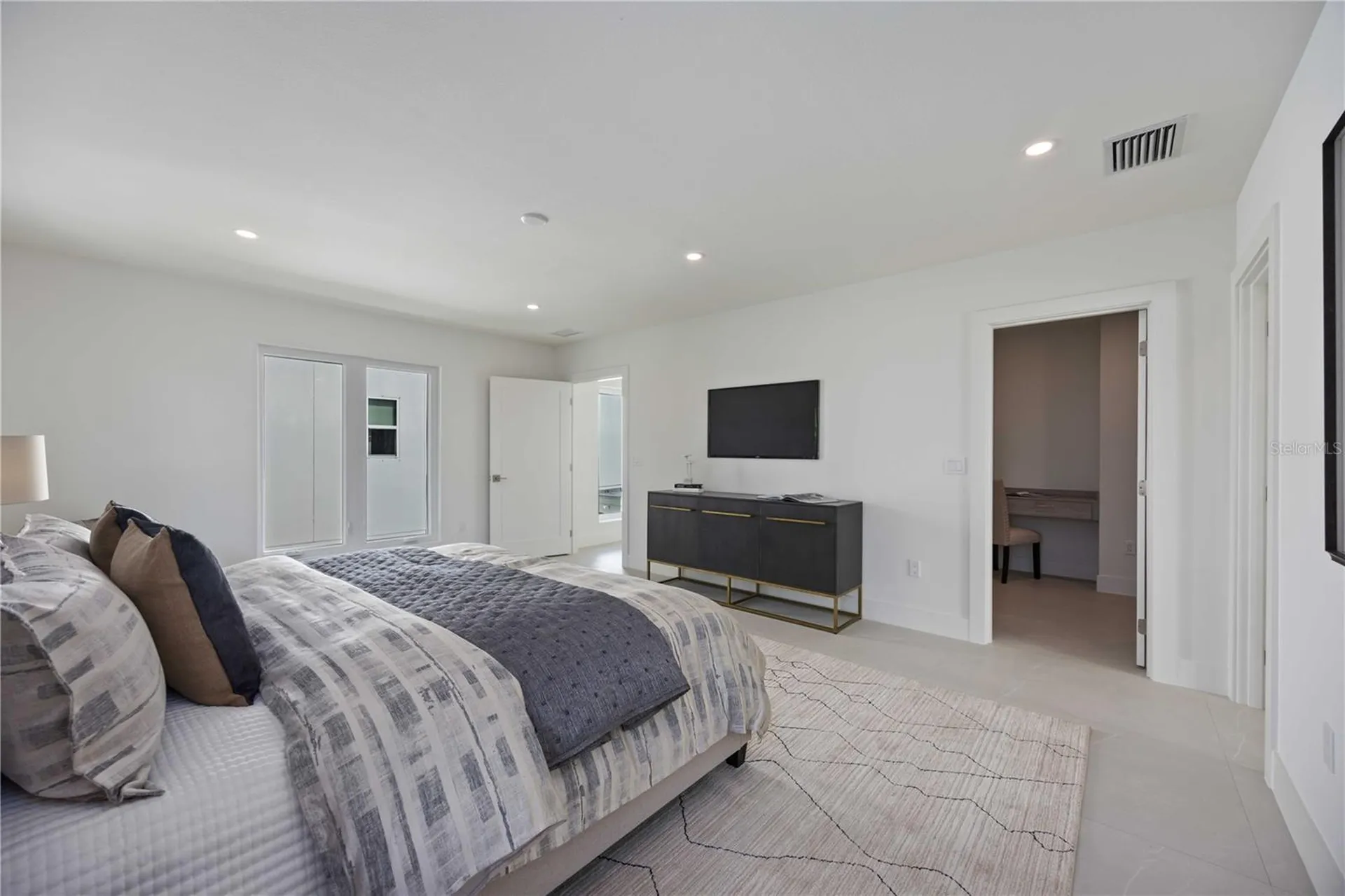 2590 Floyd Street Sarasota FL 34239