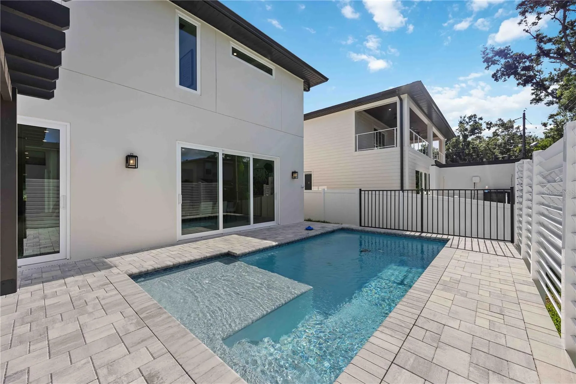 2590 Floyd Street Sarasota FL 34239