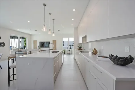 2590 Floyd Street Sarasota FL 34239