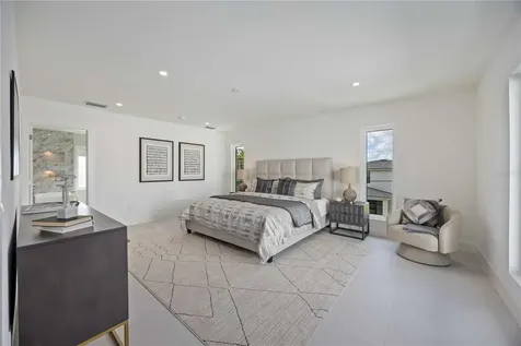 2590 Floyd Street Sarasota FL 34239