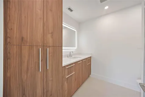 2590 Floyd Street Sarasota FL 34239