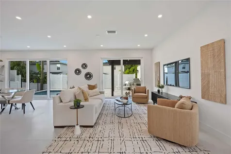2590 Floyd Street Sarasota FL 34239