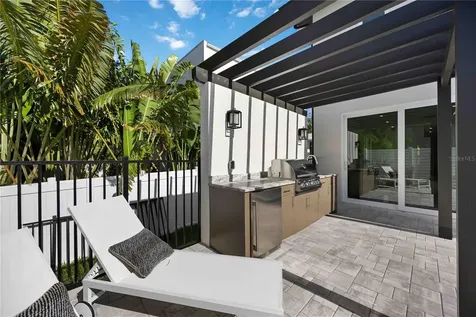2590 Floyd Street Sarasota FL 34239