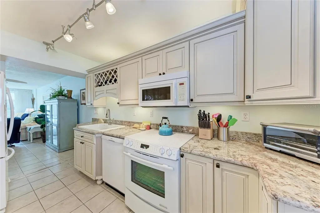 5200 Gulf Drive Holmes Beach FL 34217