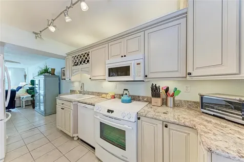 5200 Gulf Drive Holmes Beach FL 34217