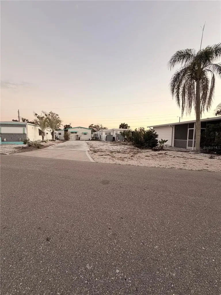 2208 Pennsylvania Avenue Bradenton FL 34207