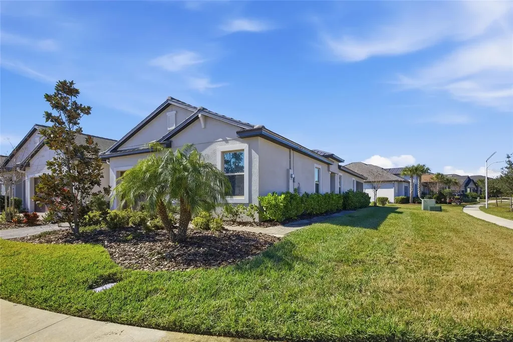 10162 Echo Dock Loop San Antonio FL 33576