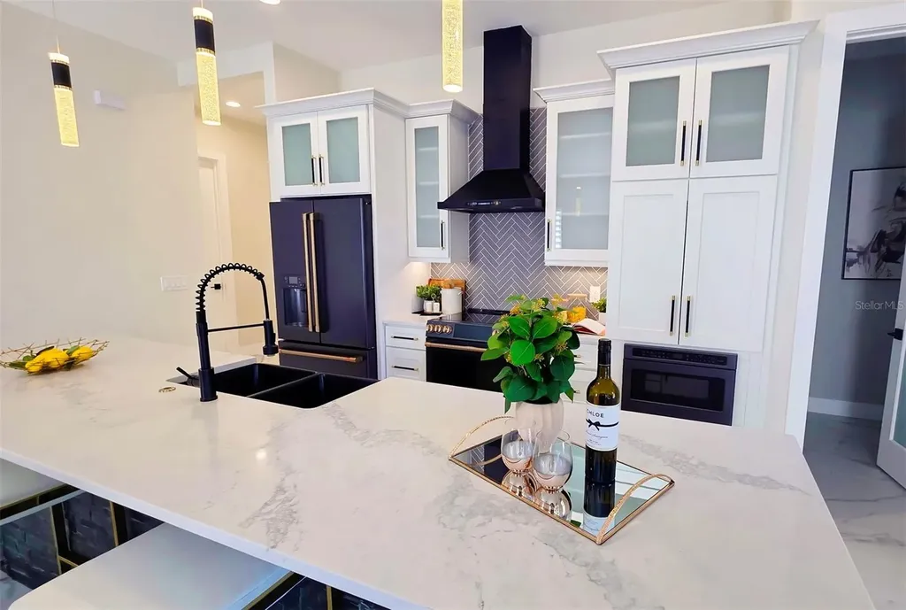 1156 Cocoanut Avenue Sarasota FL 34236