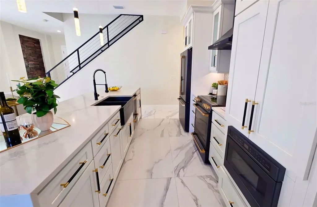1156 Cocoanut Avenue Sarasota FL 34236