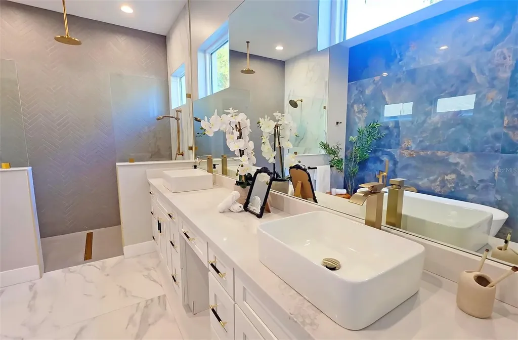 1156 Cocoanut Avenue Sarasota FL 34236