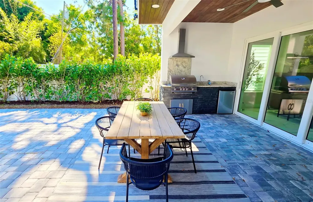 1156 Cocoanut Avenue Sarasota FL 34236