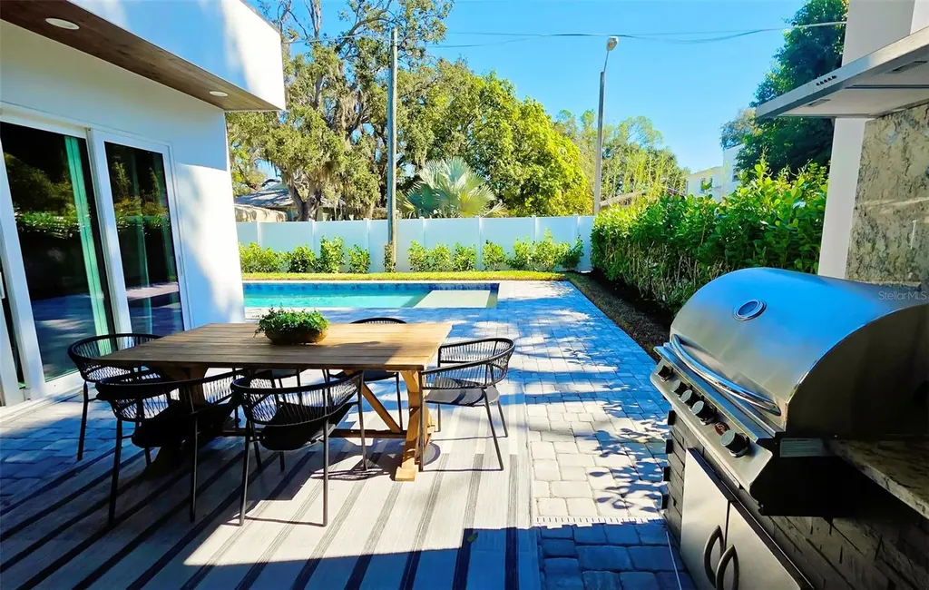 1156 Cocoanut Avenue Sarasota FL 34236