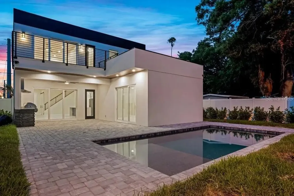 1156 Cocoanut Avenue Sarasota FL 34236