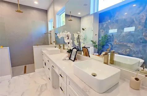 1156 Cocoanut Avenue Sarasota FL 34236