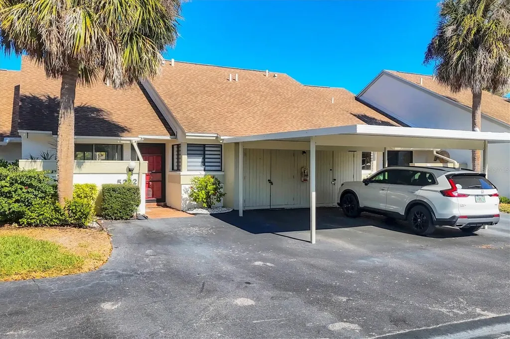 5222 Myrtle Wood Sarasota FL 34235