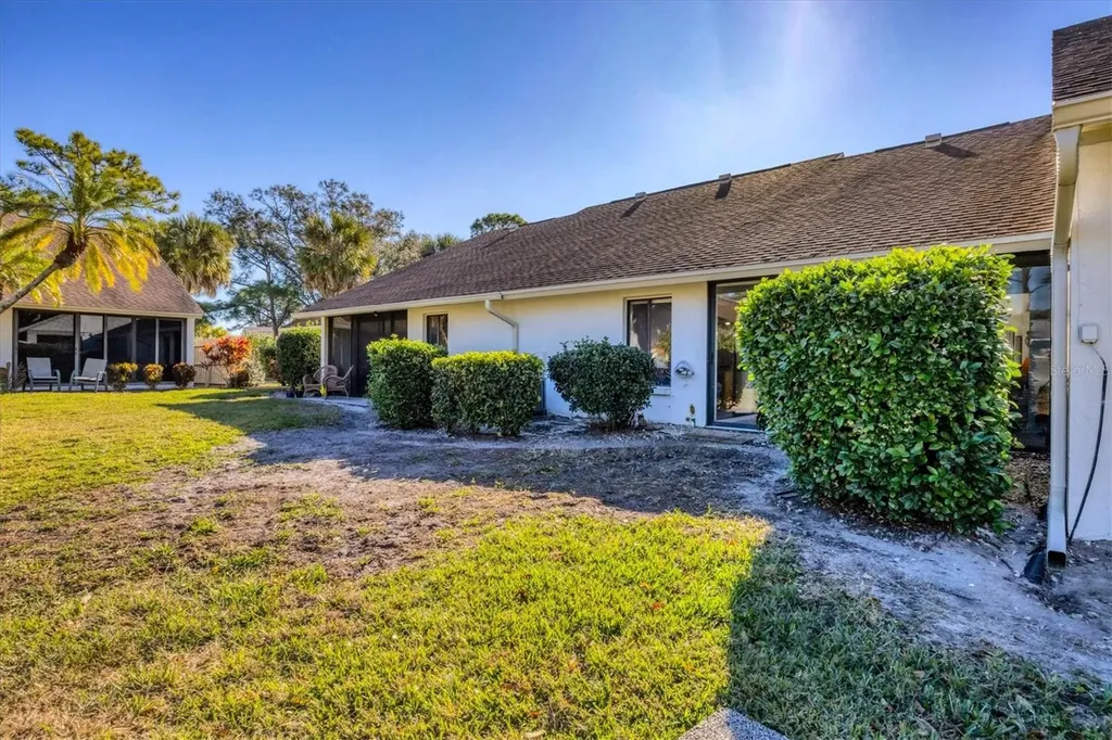 5222 Myrtle Wood Sarasota FL 34235