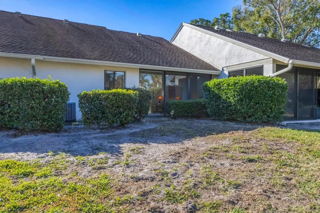 5222 Myrtle Wood Sarasota FL 34235