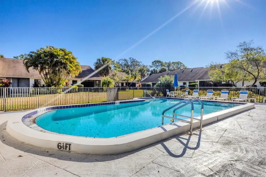5222 Myrtle Wood Sarasota FL 34235