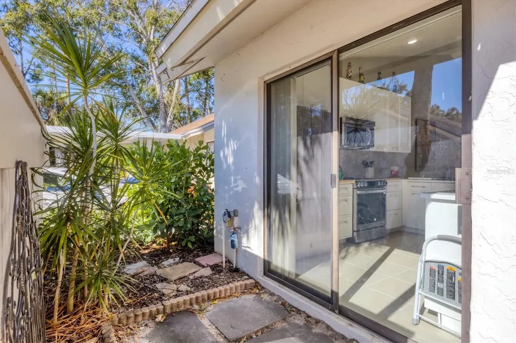 5222 Myrtle Wood Sarasota FL 34235