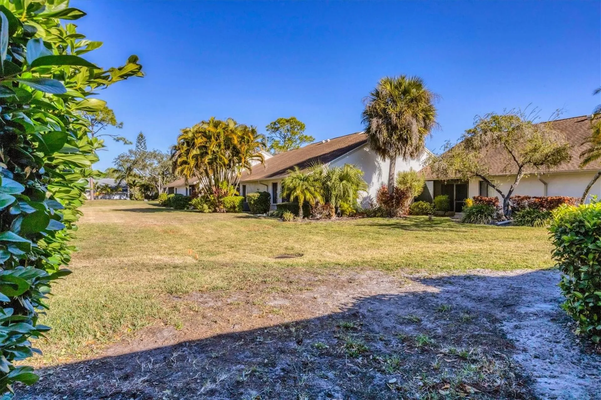 5222 Myrtle Wood Sarasota FL 34235