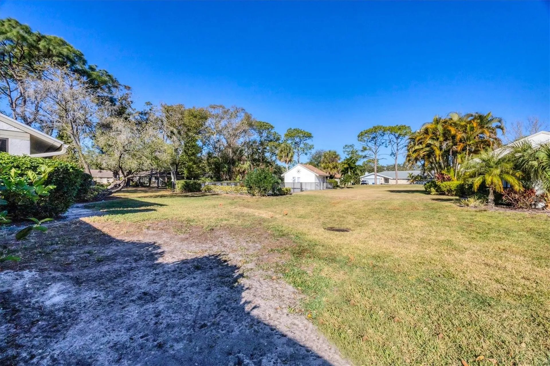 5222 Myrtle Wood Sarasota FL 34235