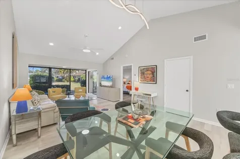 5222 Myrtle Wood Sarasota FL 34235