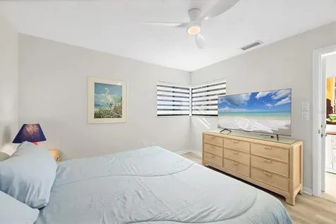 5222 Myrtle Wood Sarasota FL 34235