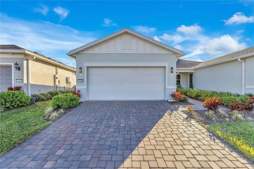 2434 N Cliff Way St Cloud FL 34771