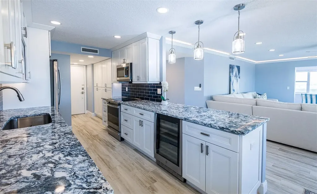 1750 Benjamin Franklin Drive Sarasota FL 34236