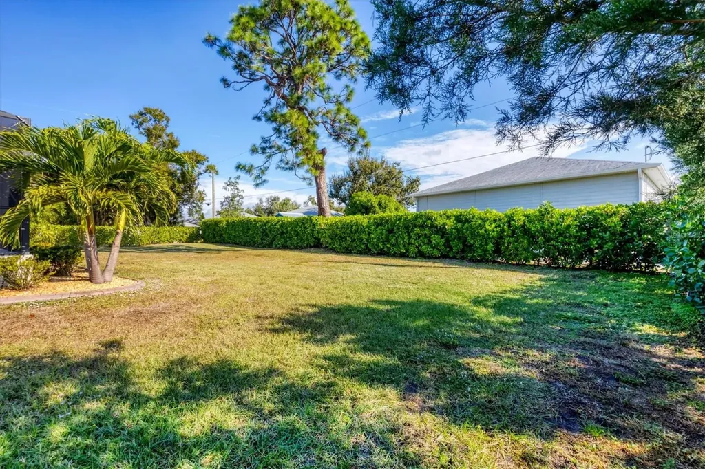 1815 Neptune Drive Englewood FL 34223