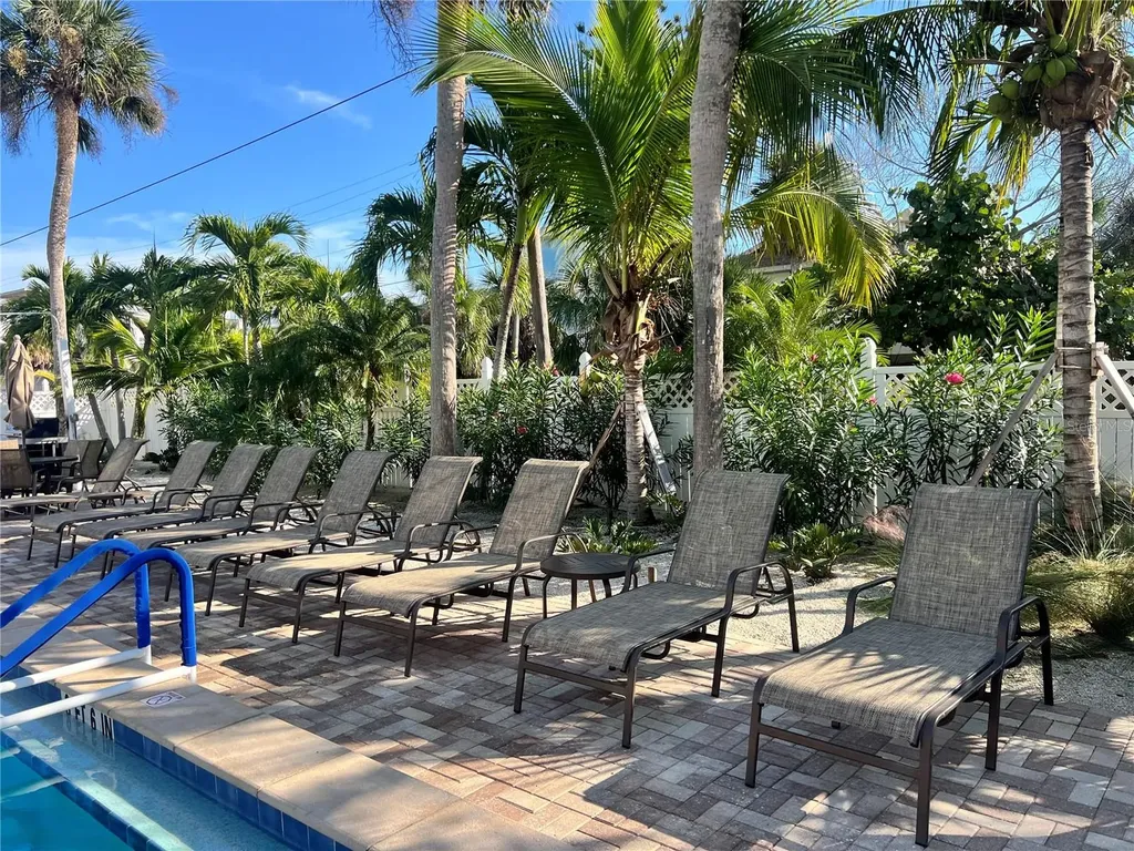 1001 Point Of Rocks Road Sarasota FL 34242