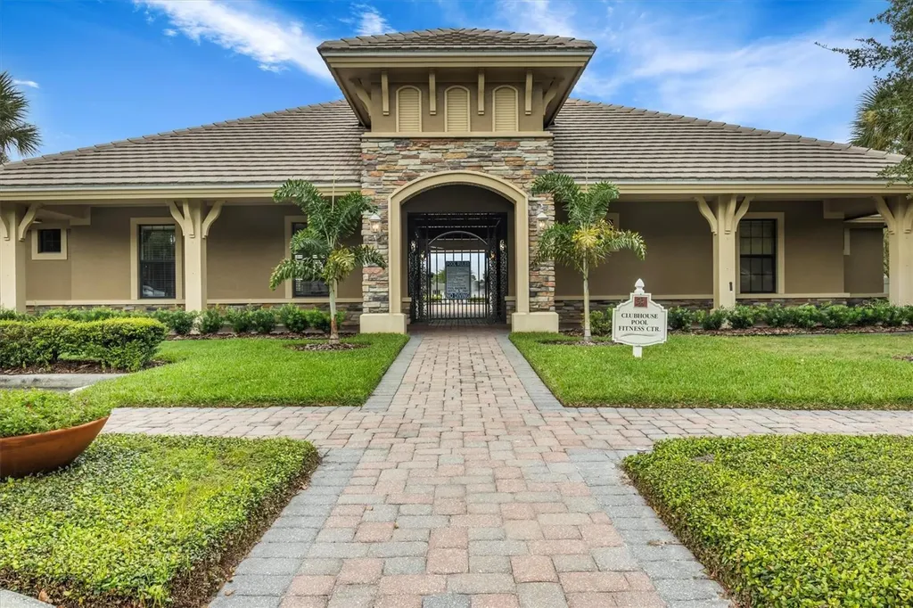 7826 Lake James Boulevard Lakeland FL 33810