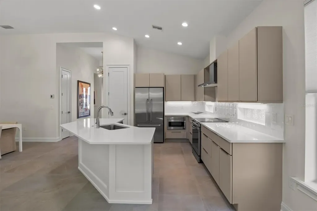 7826 Lake James Boulevard Lakeland FL 33810