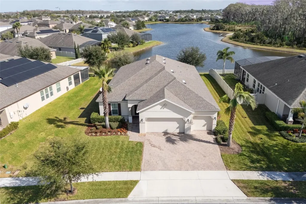 3769 Island Green Way Orlando FL 32824
