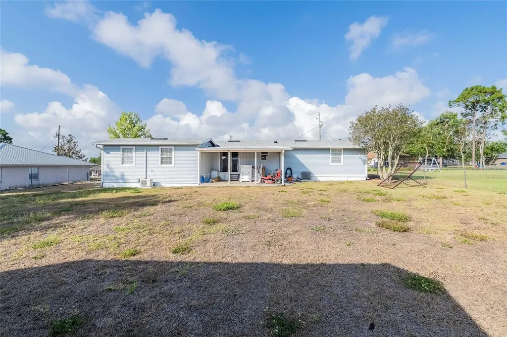 729 E Lake Avenue Eagle Lake FL 33839