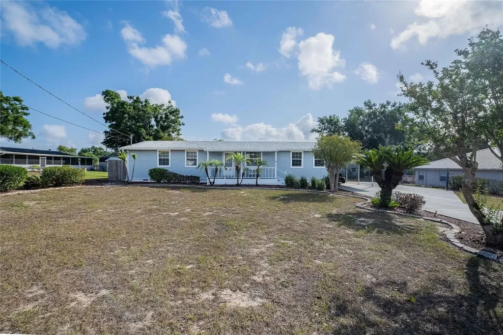 729 E Lake Avenue Eagle Lake FL 33839