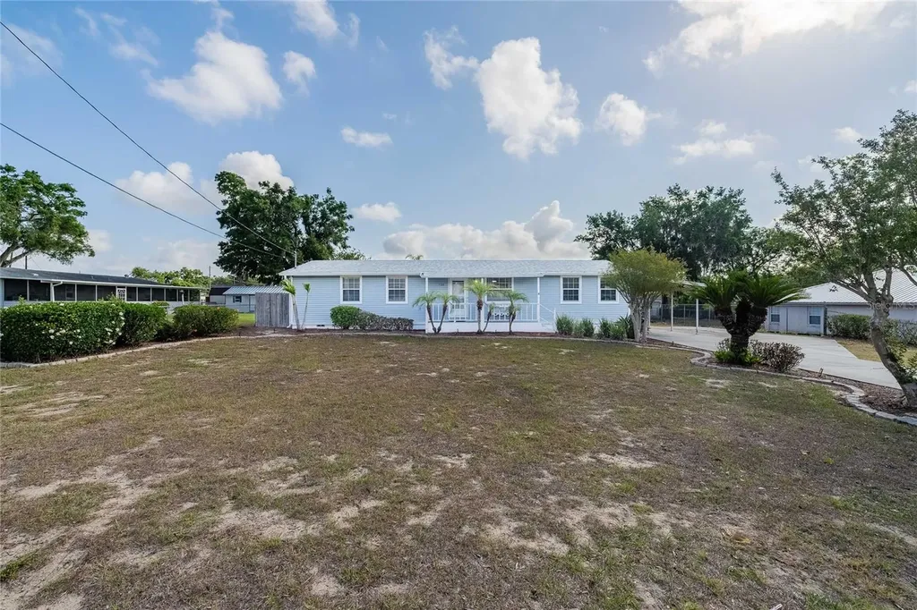 729 E Lake Avenue Eagle Lake FL 33839