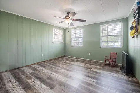 729 E Lake Avenue Eagle Lake FL 33839