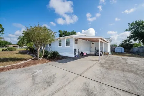 729 E Lake Avenue Eagle Lake FL 33839