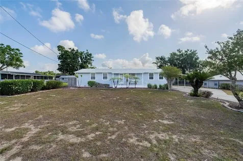 729 E Lake Avenue Eagle Lake FL 33839