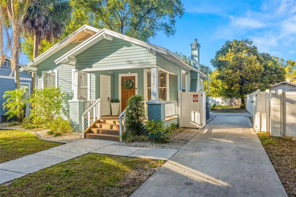 806 E Genesee Street Tampa FL 33603
