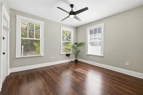 806 E Genesee Street Tampa FL 33603