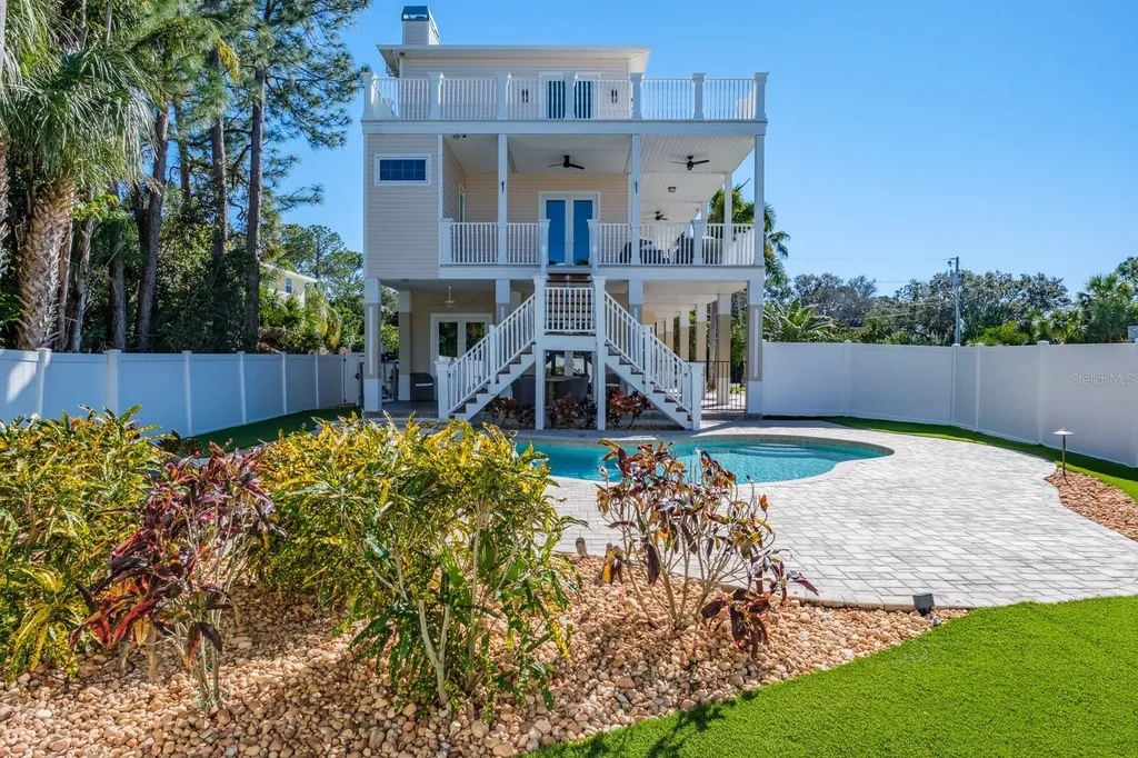 1700 Oyster Point Way Palm Harbor FL 34683