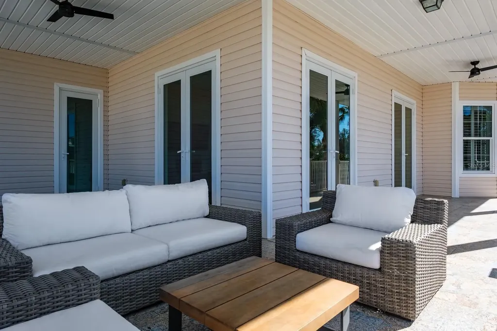 1700 Oyster Point Way Palm Harbor FL 34683