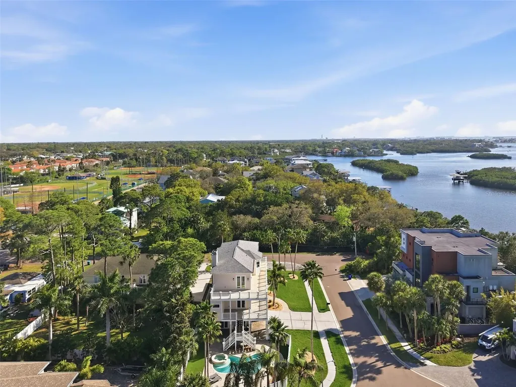 1700 Oyster Point Way Palm Harbor FL 34683