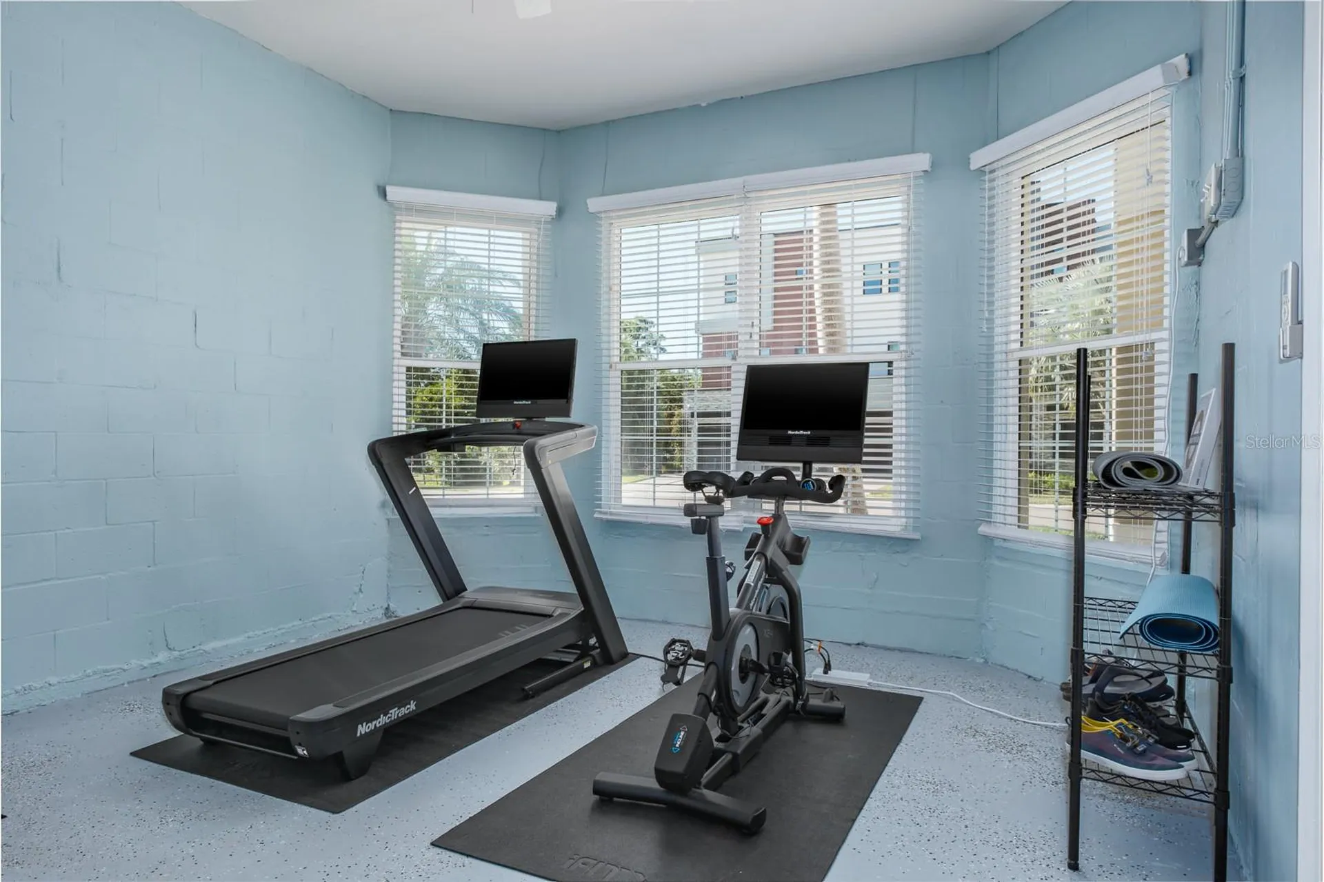 1700 Oyster Point Way Palm Harbor FL 34683