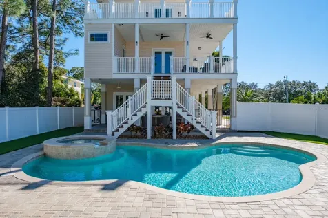 1700 Oyster Point Way Palm Harbor FL 34683