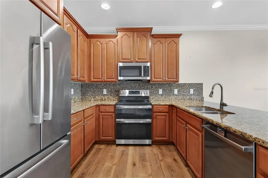 205 49th Avenue N St Petersburg FL 33703