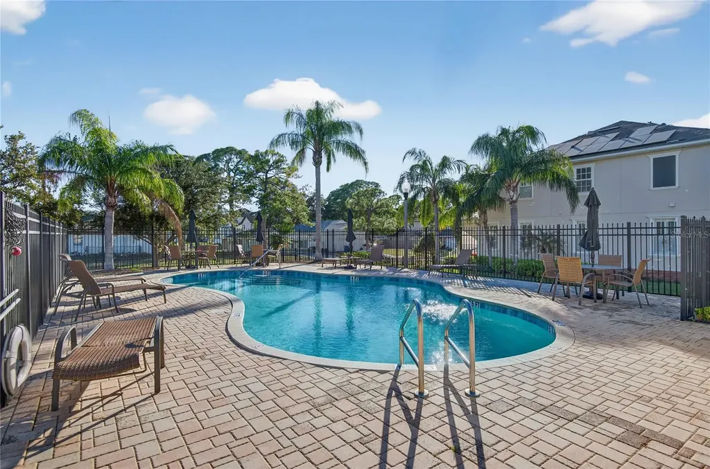 205 49th Avenue N St Petersburg FL 33703